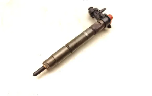 Chrysler Voyager Fuel injector 15062058F 0445115067