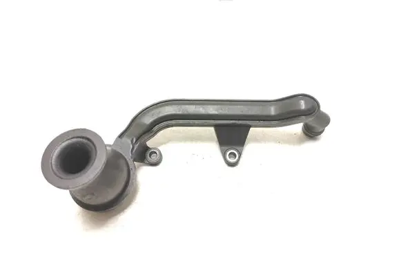 Volvo S80 Breather/breather pipe/hose 8653858