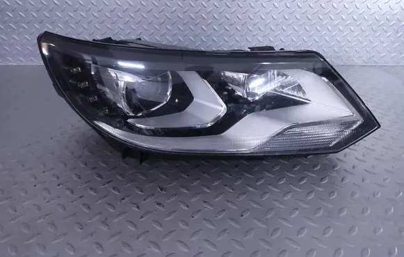 Volkswagen Tiguan Headlight/headlamp 5N1941752