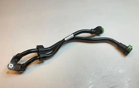 Gearbox oil cooler pipe/hose