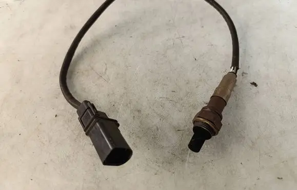 Audi A4 S4 B7 8E 8H Lambda probe sensor LZA07AU4