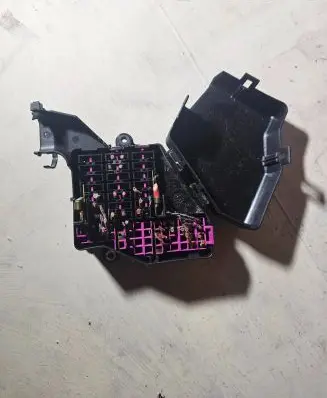 Volkswagen PASSAT B5 Fuse module 8D1941824