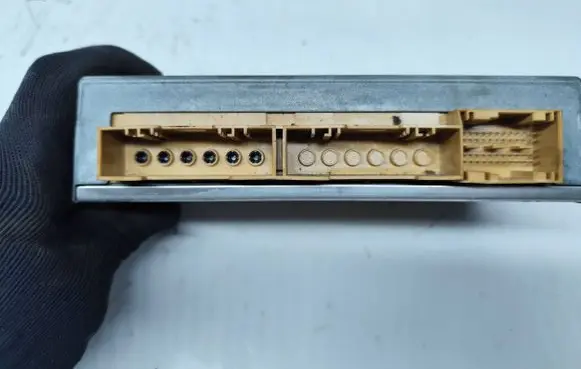 BMW 5 E60 E61 Airbag control unit/module 6946388 532221853