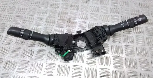 Lexus CT 200H Wiper turn signal indicator stalk/switch 4211117F534 4819017F462
