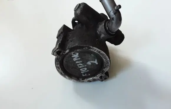 Fiat Panda III Power steering pump 26081093