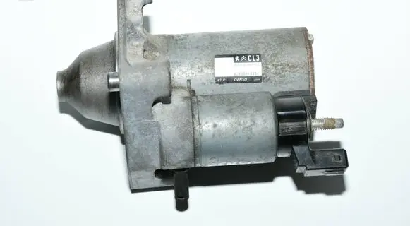 Peugeot 208 Starter motor 9671530880