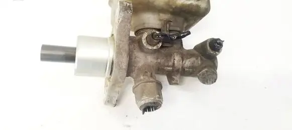 Volkswagen Golf IV Master brake cylinder