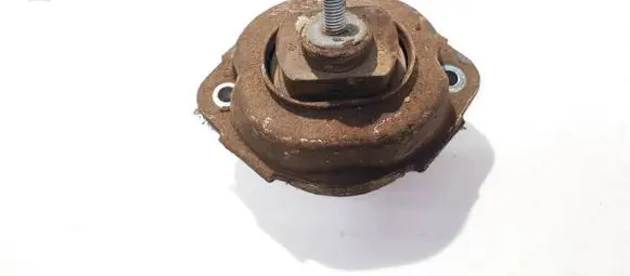 Engine mount bracket