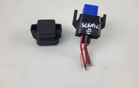 Renault Scenic III - Grand scenic III Other relay 8200351488