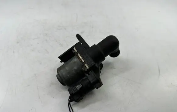 BMW Z3 E36 Coolant heater control valve 8375443 64118375443