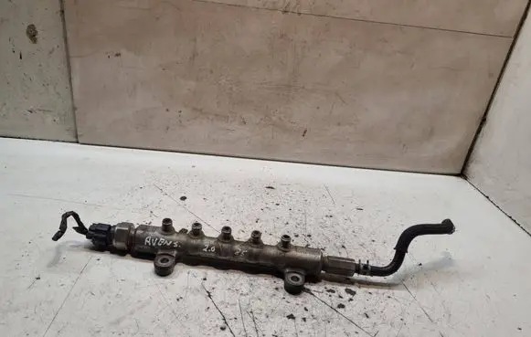 Toyota Avensis T250 Fuel main line pipe