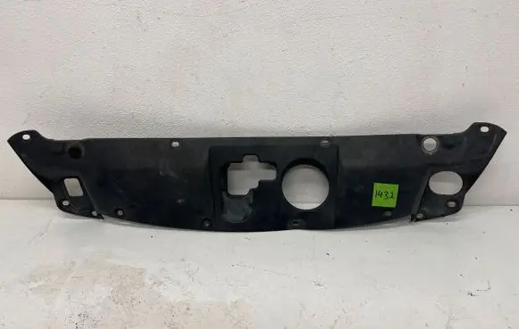 Engine bonnet/hood lock trim molding