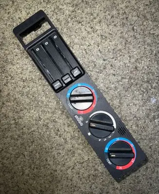 BMW 5 E34 Climate control unit 1391378