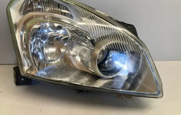 Nissan Qashqai Headlight/headlamp