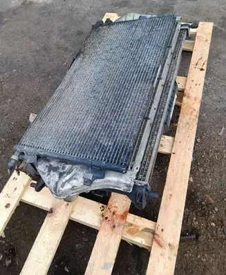 Renault Laguna II Radiator support slam panel