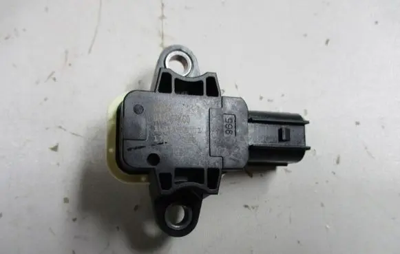 Mazda 2 Airbag deployment crash/impact sensor DA8A57KC0