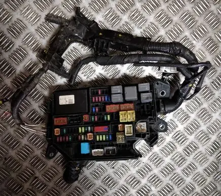 Toyota C-HR I Fuse box set 8264147050A