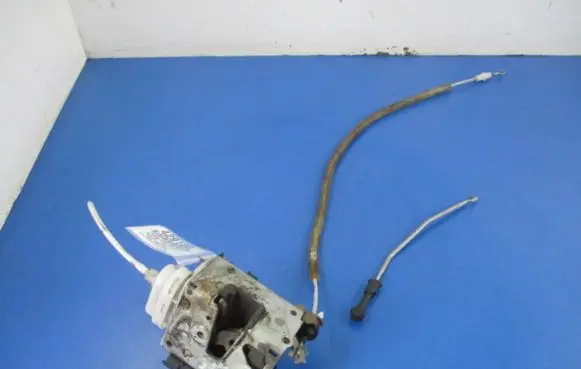 Audi A4 S4 B5 8D Front door lock