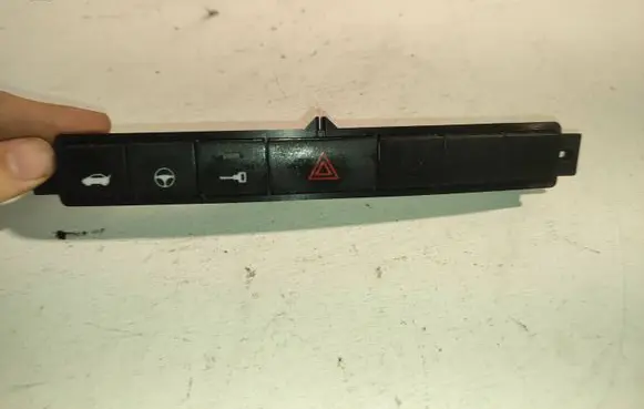 Fiat Grande Punto Hazard light switch 61092100