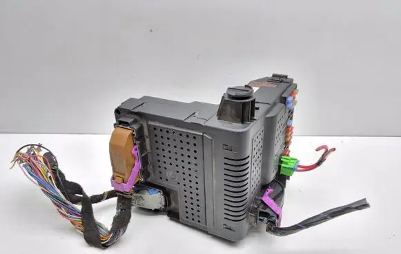 Volvo XC90 Fuse module 30765643