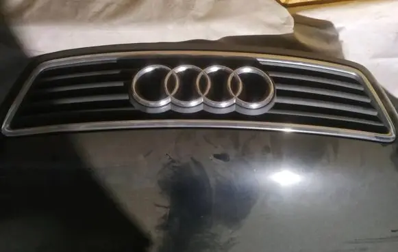 Audi A6 S6 C5 4B Front grill