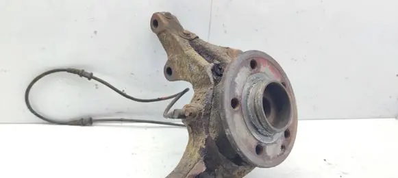 Mercedes-Benz Vito Viano W639 Front wheel hub spindle knuckle 6393320224