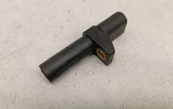 Mercedes-Benz S W220 Crankshaft position sensor A0031532728 0031532728 0261210171