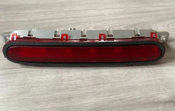 Toyota Corolla Verso E121 Third/center stoplight