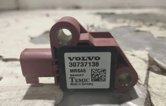 Volvo S40 Airbag deployment crash/impact sensor 8840A7 30737138 MRSA5