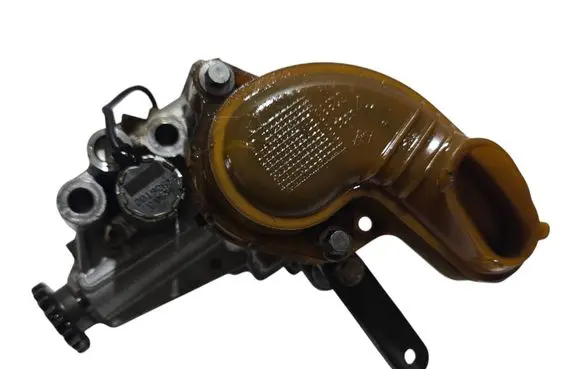 Nissan Juke I F15 Oil pump 150007372R
