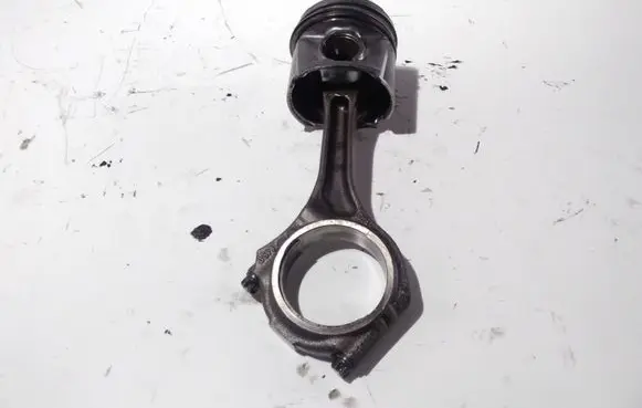 Audi A4 S4 B6 8E 8H Piston with connecting rod 059J