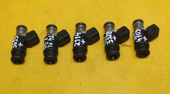 Fuel injectors set