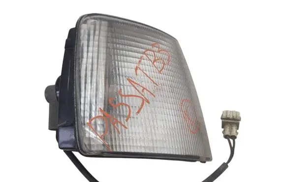 Volkswagen PASSAT B3 Front indicator light 357953050A