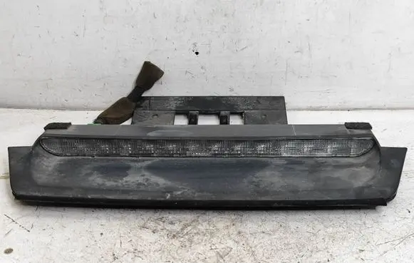 Volvo S60 Third/center stoplight 8641732