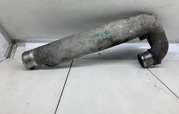 Opel Zafira B Intercooler hose/pipe 55353825