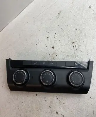 Skoda Octavia Mk3 (5E) Climate control unit 5E0820047M