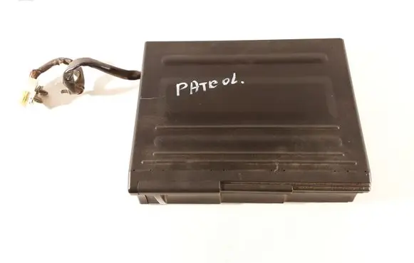 Nissan Patrol Y61 CD/DVD changer PP2144H 0008310 CAA355514