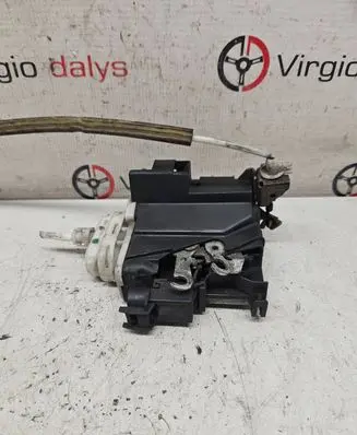 Audi A4 S4 B5 8D Front door lock 8D2837016C
