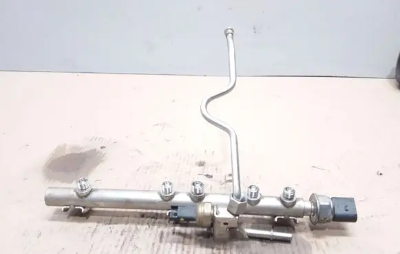 BMW 1 E81 E87 Fuel main line pipe 7562474