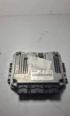 Renault Megane I Engine control unit/module 0281013366 8200601334