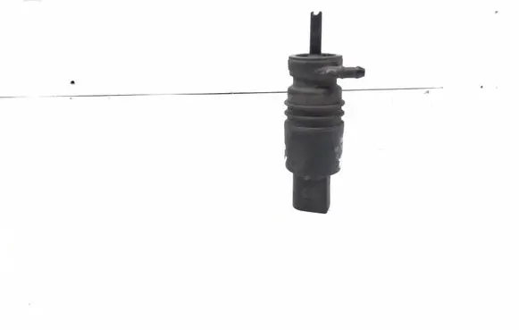 Mercedes-Benz CLK A209 C209 Windscreen/windshield washer pump 000015 B631