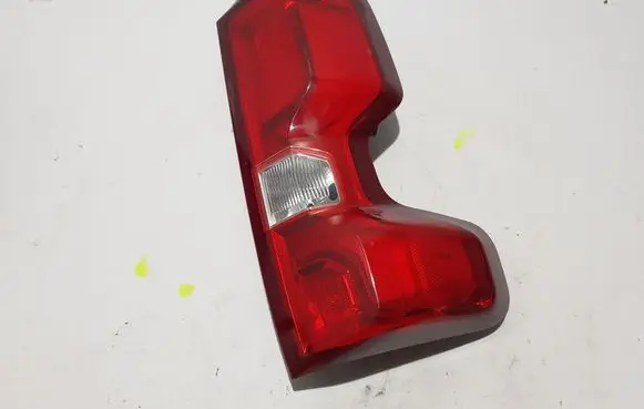 Chevrolet Silverado Rear/tail lights 87826666