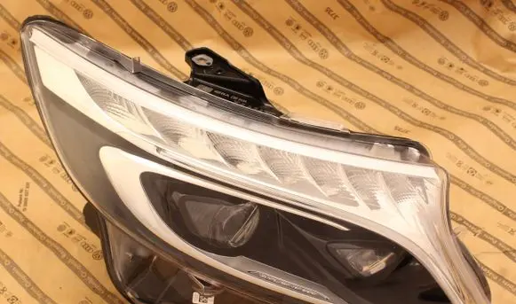 Mercedes-Benz V Class W447 Headlight/headlamp A4479061501
