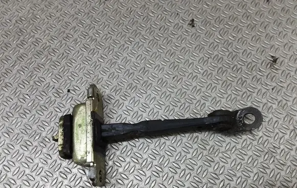 Hyundai Terracan Front door check strap stopper