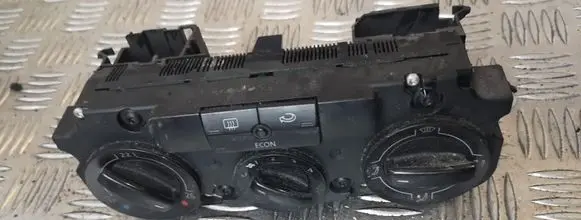 Volkswagen Caddy Climate control unit
