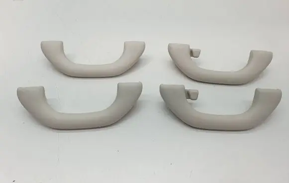 Volkswagen PASSAT CC Front interior roof grab handle