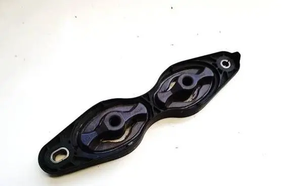 Engine mount bracket