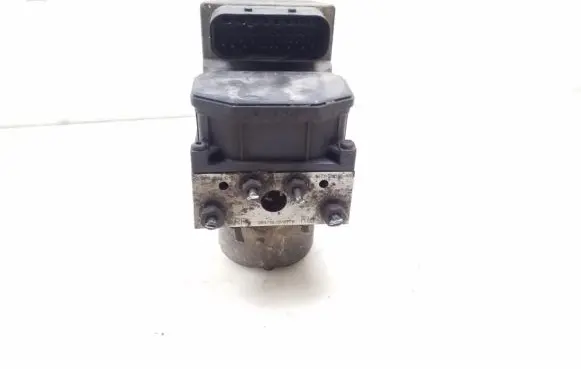Ford Mondeo Mk III ABS Pump 1S712M110AE