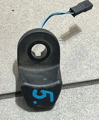 BMW 5 E60 E61 Tailgate opening switch 9200673