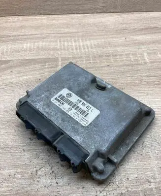 Volkswagen Lupo Engine control unit/module ECU 038906013L 0281001748